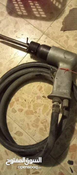 هلتي صغير مستعمل يعمل على الهواء قوي للتمديدات الكهربائية والموسرجي البيع مع عدتها كاملة