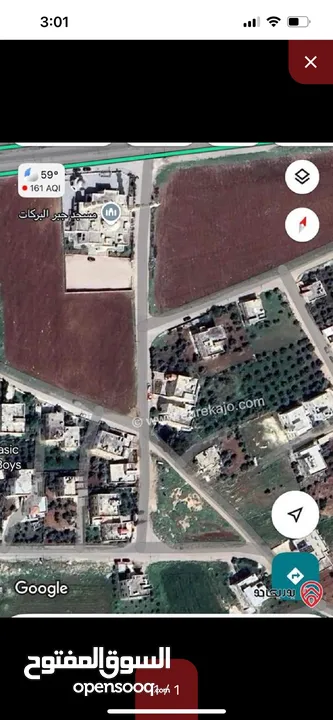 قطعة ارض صخرية على 3 شوارع خلف مسجد جبر