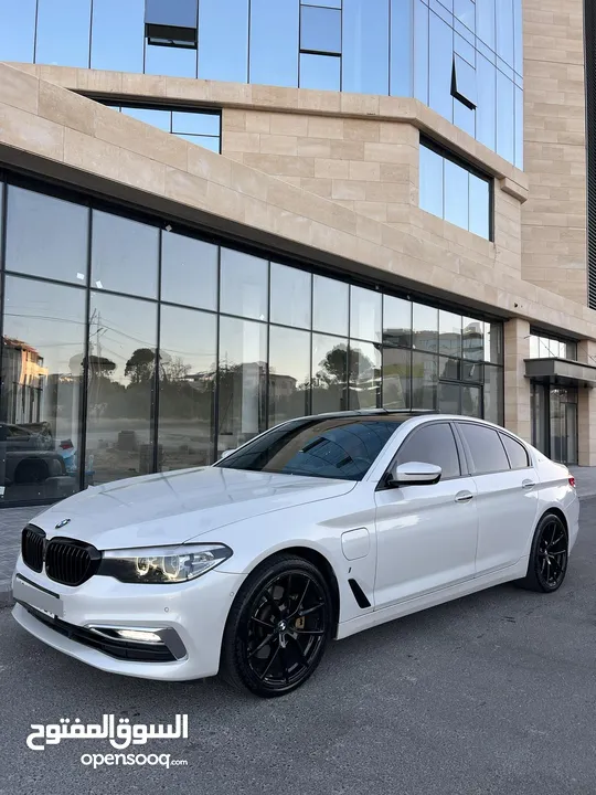 Bmw 530e 2017 بحالة الوكاله