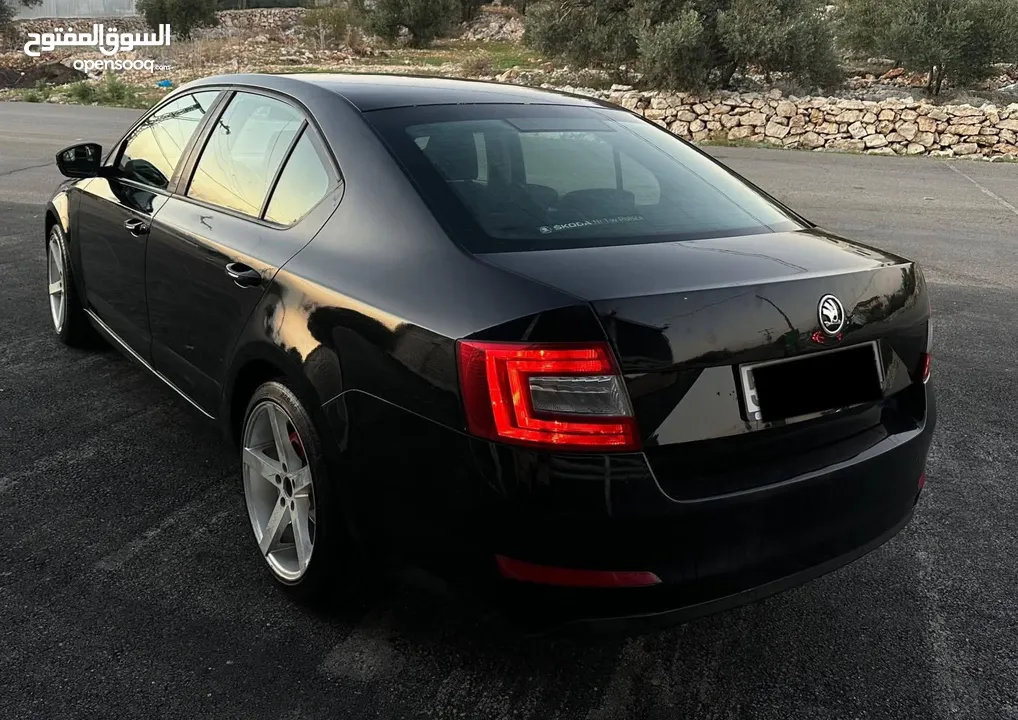 سكودا اوكتافيا 2015