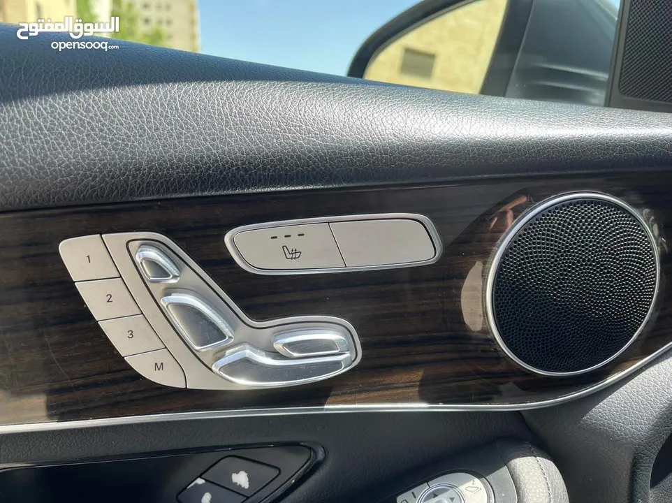 MERCEDES GLC300  2017 للبيع دون اي ملاحظات