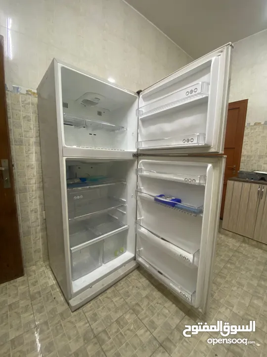 ثلاجةLG + فريزر كبيرة الحجم LG refrigerator +freezer 420 liters