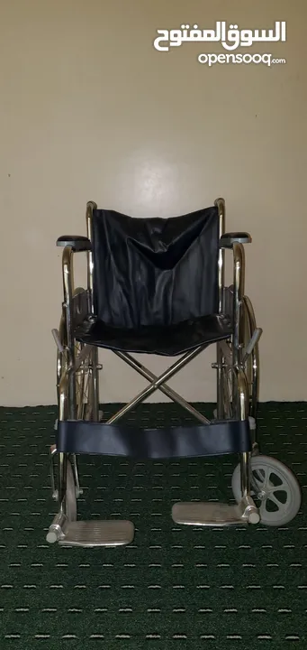 متوفر كرسي لكبار السن وذوي الاحتياجات الخاصة