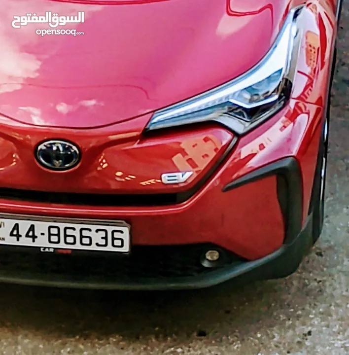 تويوتا  chr 2020 كهربائيه بالكامل  فحص كامل  وارد الصين  فل كامل أعلى صنف ويقبل الفحص بجميع المراكز