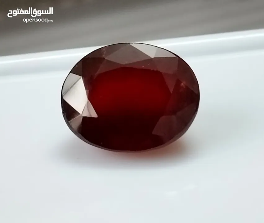 حجر جارنت موزمبيقي طبيعي غير معالج  natural untreated Mozambique garnet stone