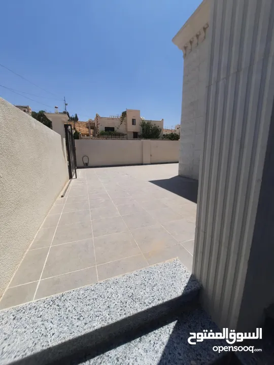 شبه فيلا في ارقى مناطق شومر