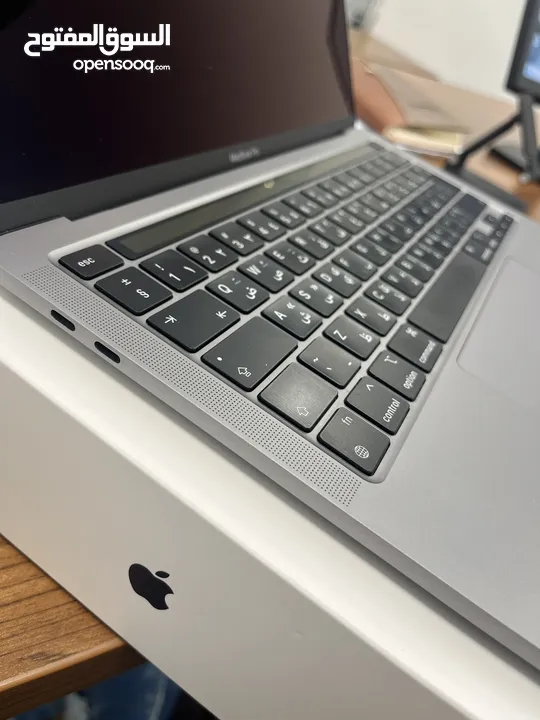 للبيع مثل الجديد MacBook Pro M2 2022