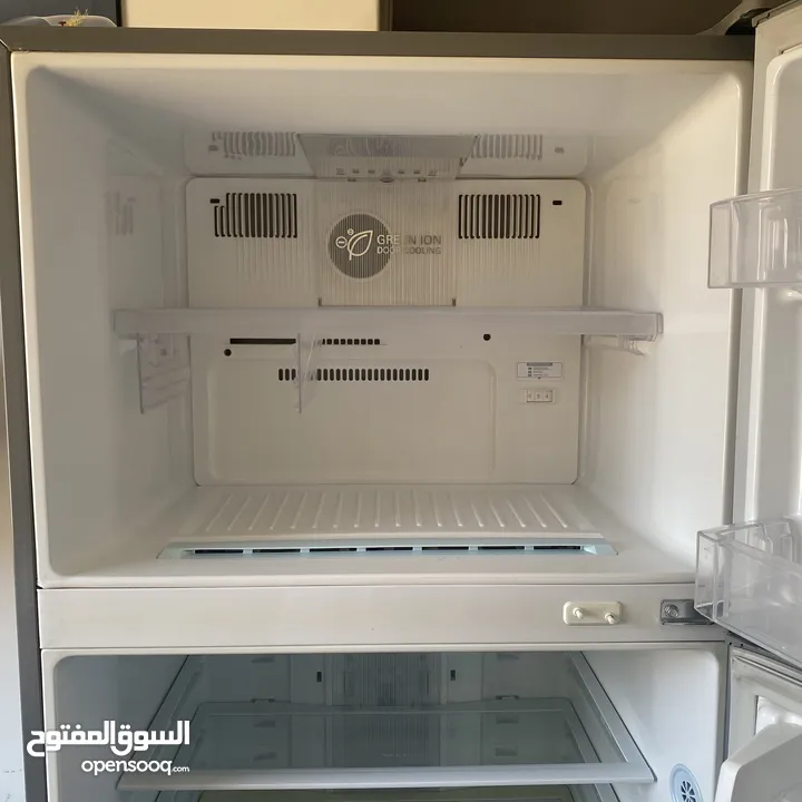 ثلاجة ال جي سعة 545.5 لتر بحالة جيدة جدا للبيع