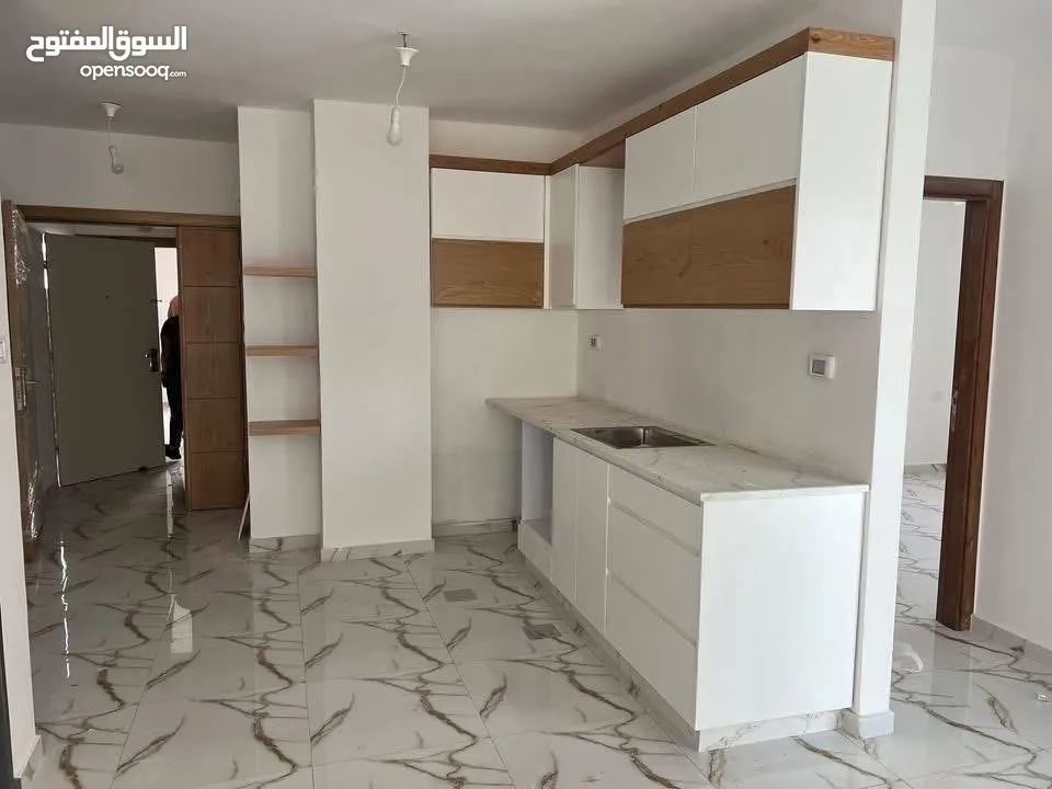 شقه فارغة للايجار في المصيون قرب بن ازحيمان