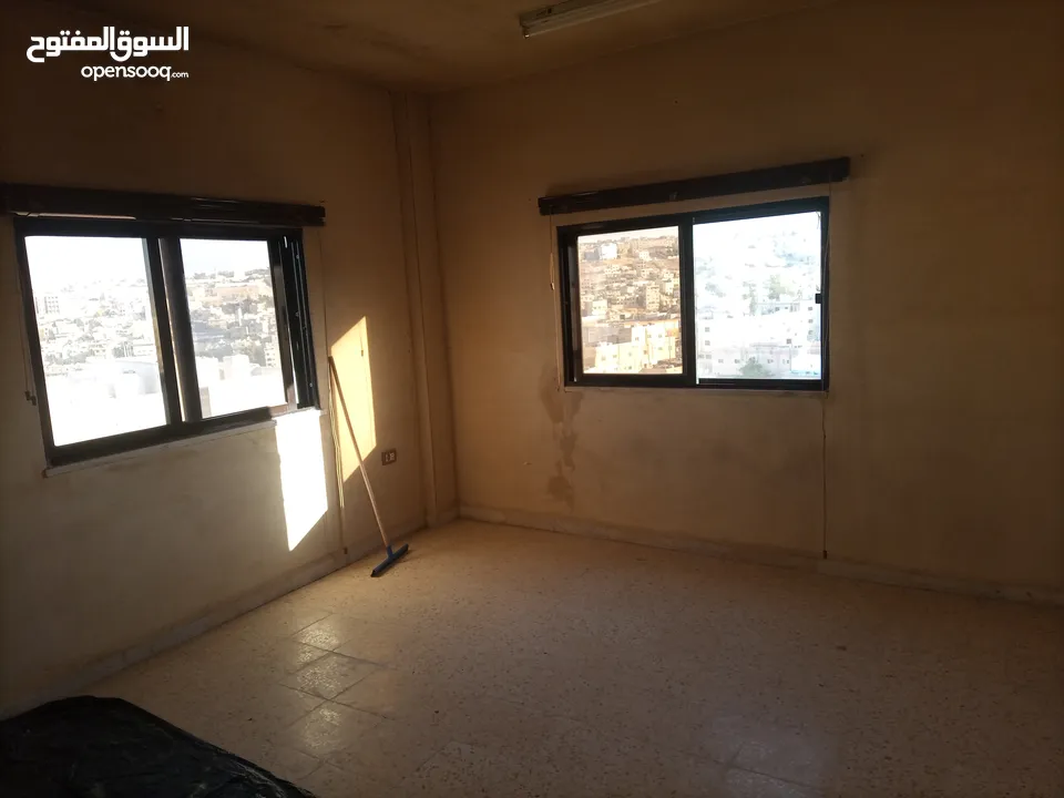 شقة طابقية