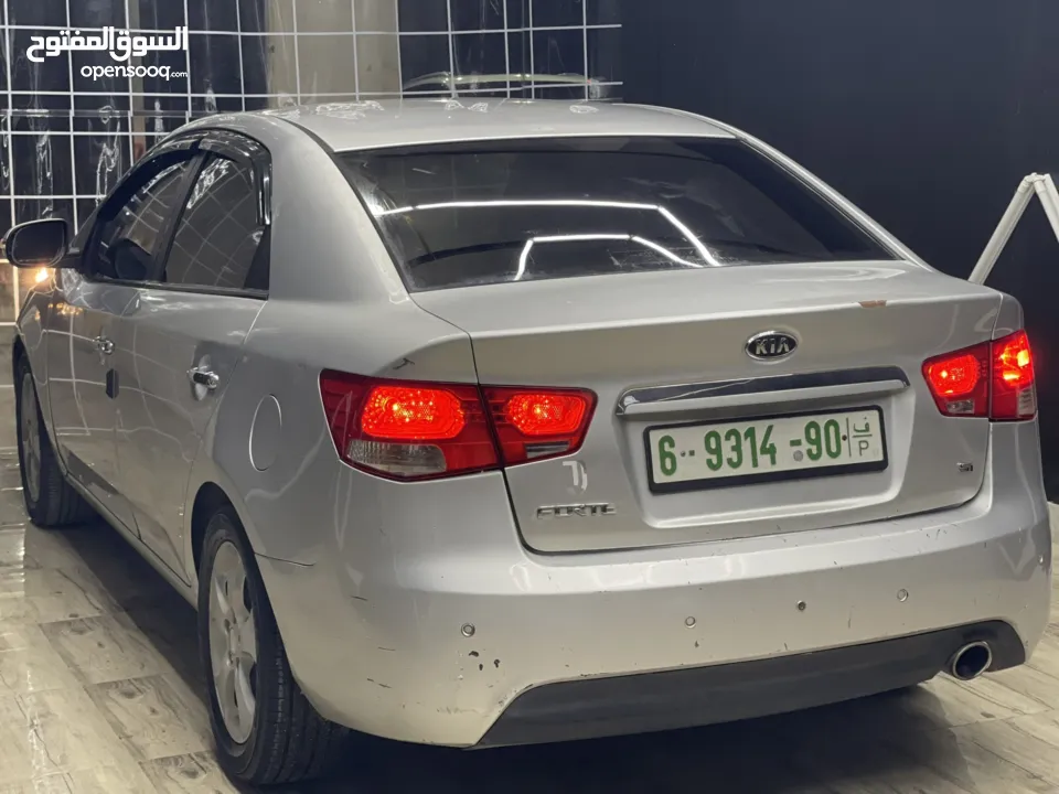 كيا فورتي 2009