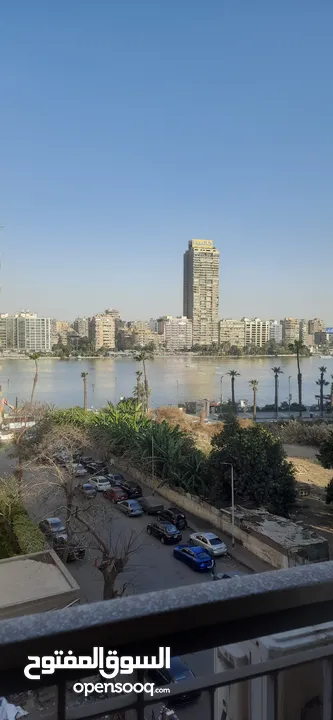 شقة مفروشة فيو النيل سوبر  في اجمل شوارع القاهرة  شارع شار ديجول بالقرب من سفارة الكويت