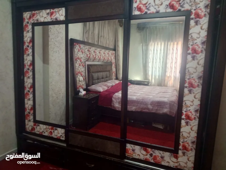غرف ضيوف وغرفة نوم  للبيع بشكل كامل الغرفه الرجاء قراءة تفصيل