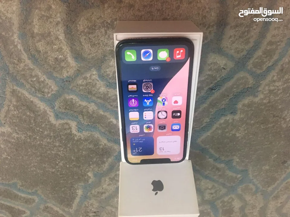 اقوى جهاز للالعاب او التصوير ايفون xs المساحه 256 GB سعر البيع 750 ف ابوظبي دفع فقط كاش للجادين فقط