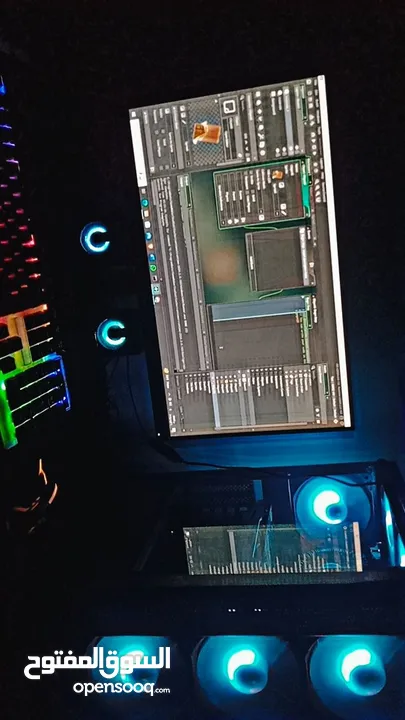 جهاز كمبيوتر للألعاب بحالة ممتازة مع شاشة - Core i5 و GTX 1060