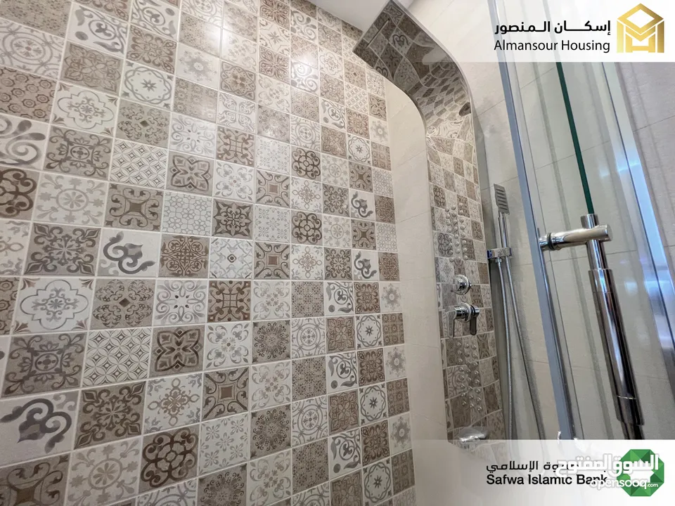 شقة شبه ارضية 175م2 فاخرة للبيع في طريق المطار/ مشروع لومينوس 1 ( إسكان المنصور )