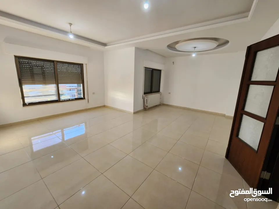 شقة فارغة للبيع في منطقة الجبيهة - REF: 14630