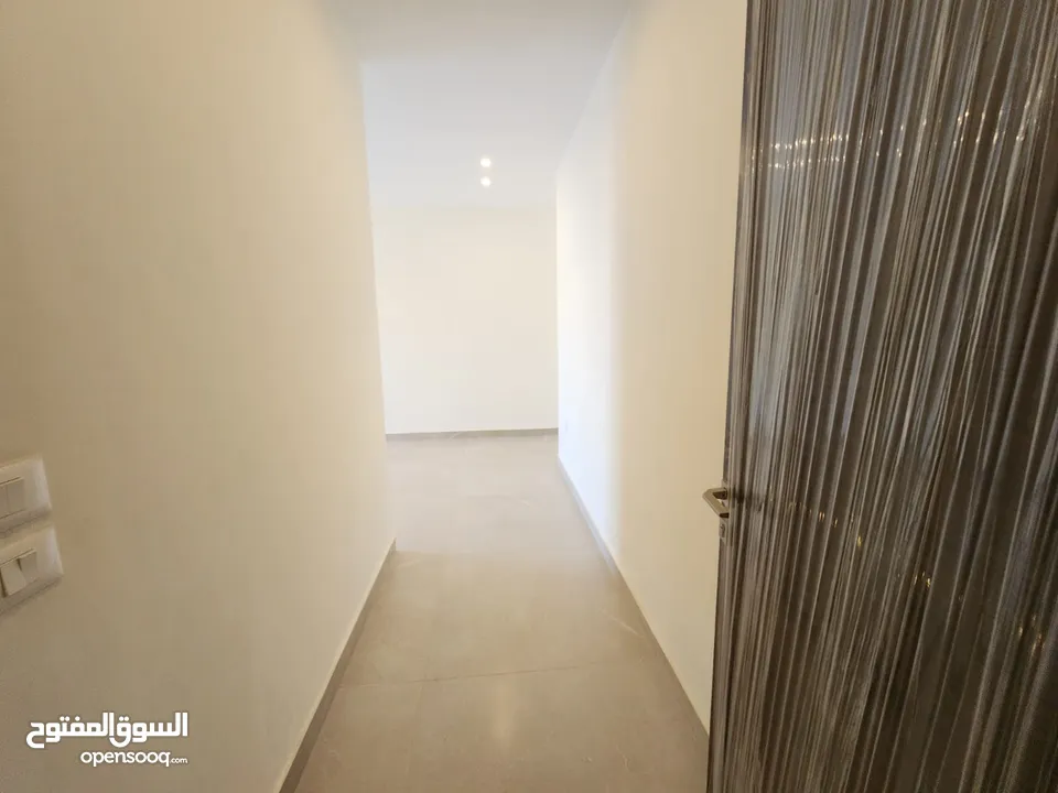 روف فاخر للبيع في عبدون ref : 14387