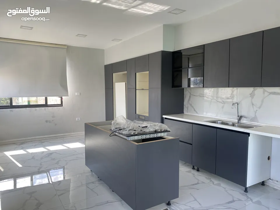 شقة مميزة للبيع في عمان- عبدون- طابق روف