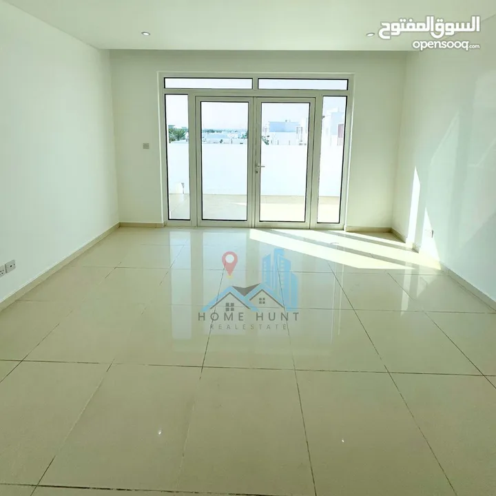 AL MOUJ  BEAUTIFUL 3BR TOWN HOUSE IN PRIME LOCATION