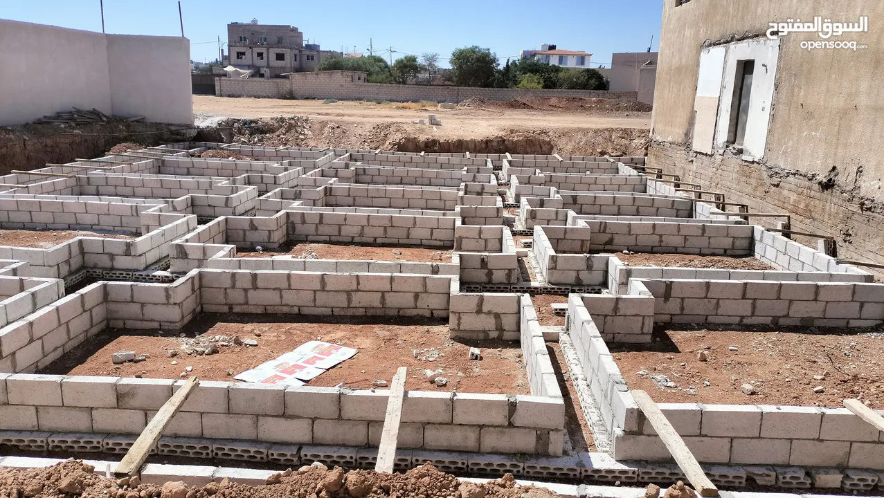 المهندس ايمن صافي  تنفيذ كافة أعمال  مقاولات الابنية والتشطيب الداخلي و التمديدات الكهربائية