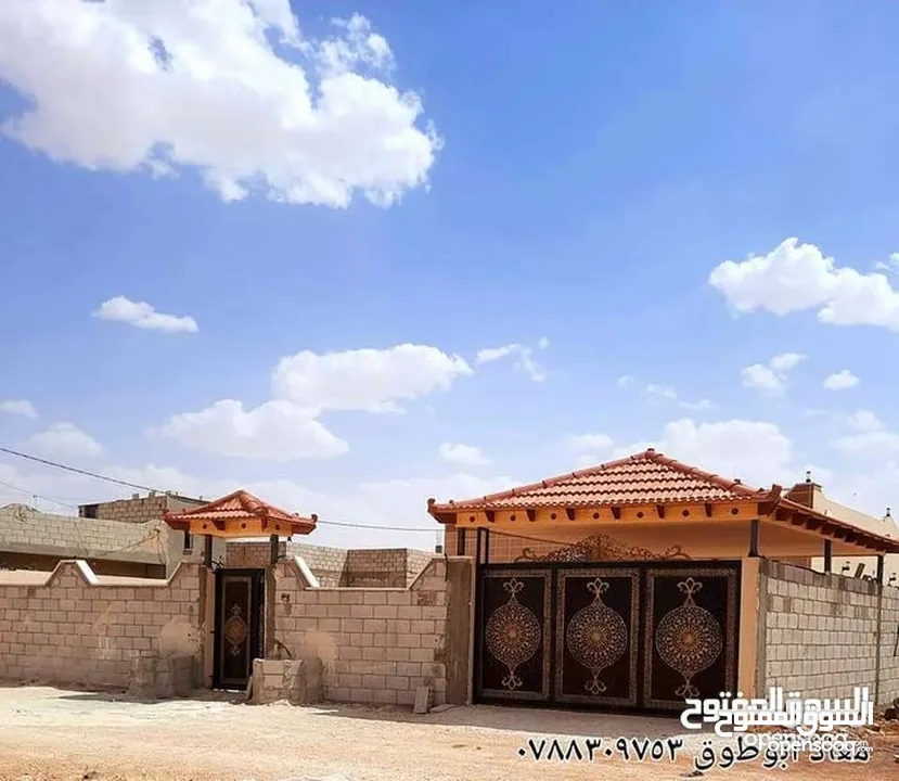 تركيب جميع انواع القرميد  تفصيل ابواب وحمايات ودربزنات  تركيب مظلات وبرقلات   صيانه عامه