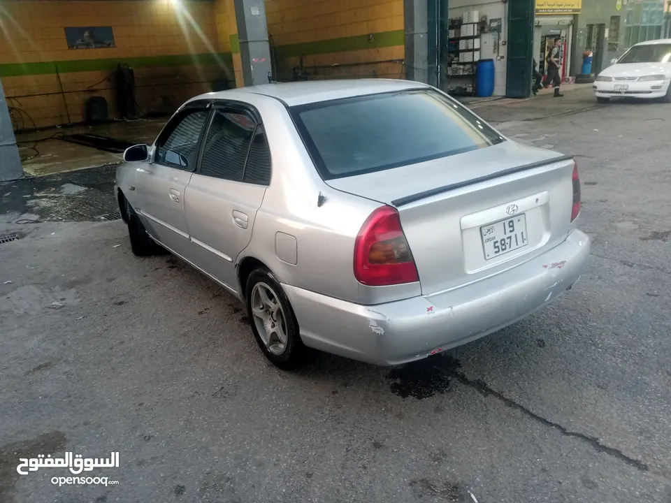 هونداي فيرنا موديل 2000  جير اوتوماتيك  للبيع كاش