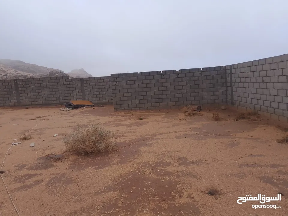 ارض للبيع في دبة حانوت تبعد عن مدينة العقبه 40 دقيقه