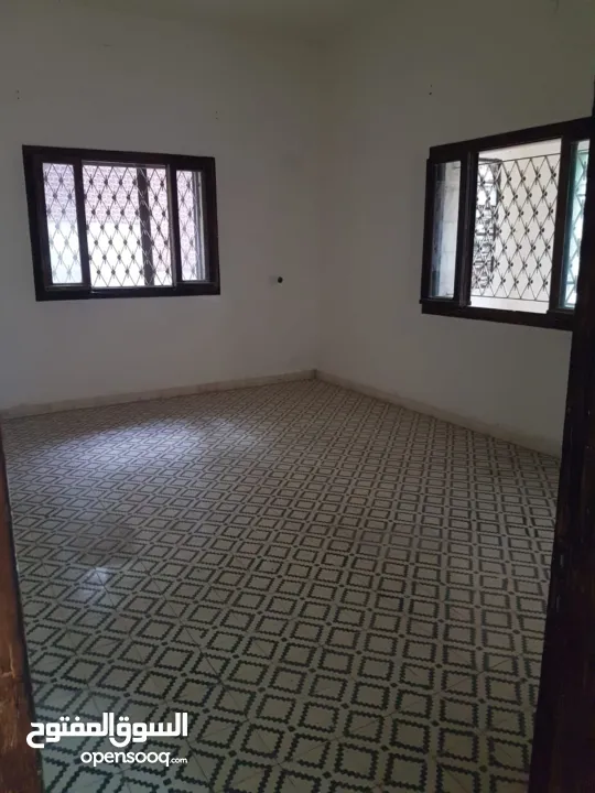 قيس بيت لايجار