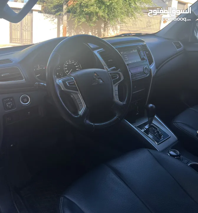 Mitsubishi L200 sportero 178Hp 2022 بحالة الوكالة