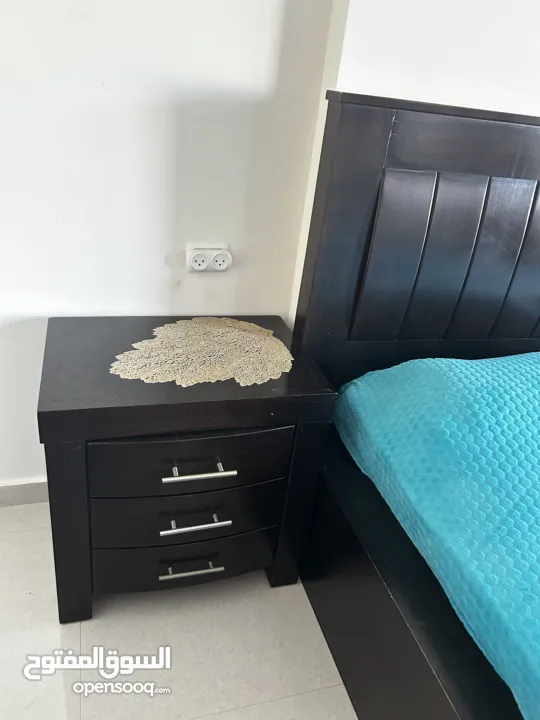 غرفة نوم تفصيل خشب زان