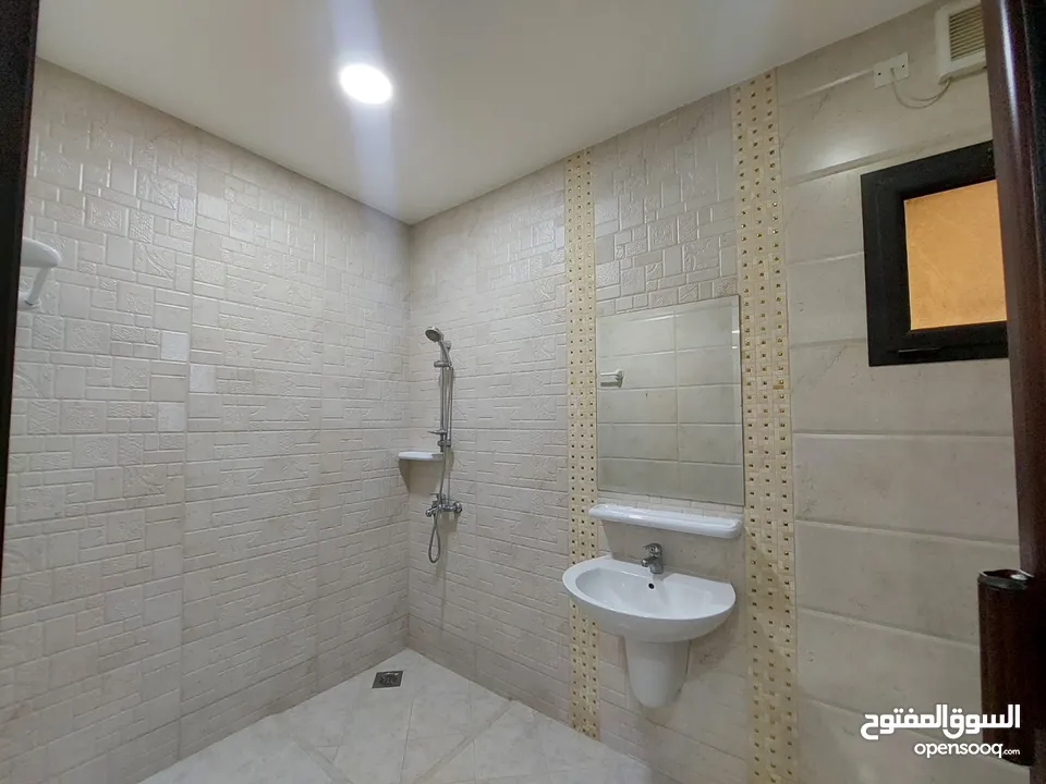 For rent a very large apartment in Aali...للإيجار شقة كبيرة جدآ في عالي