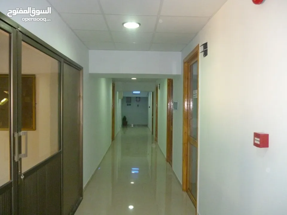 مبنى مصنع طابقين للبيع