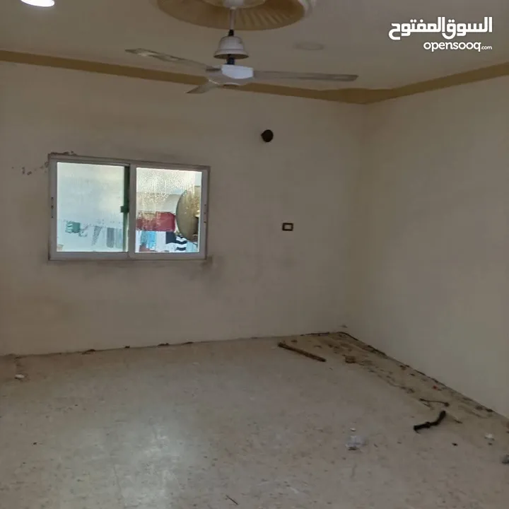 بيت مستقل للبيع عباره عن طابقين مستقلات