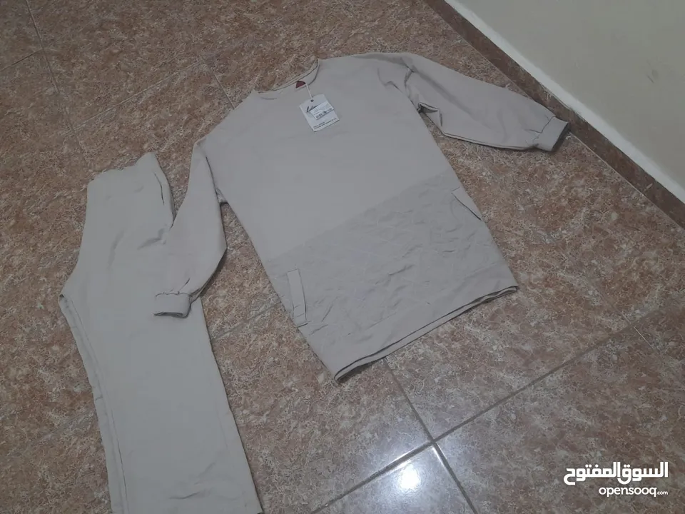 ملابس للبيع