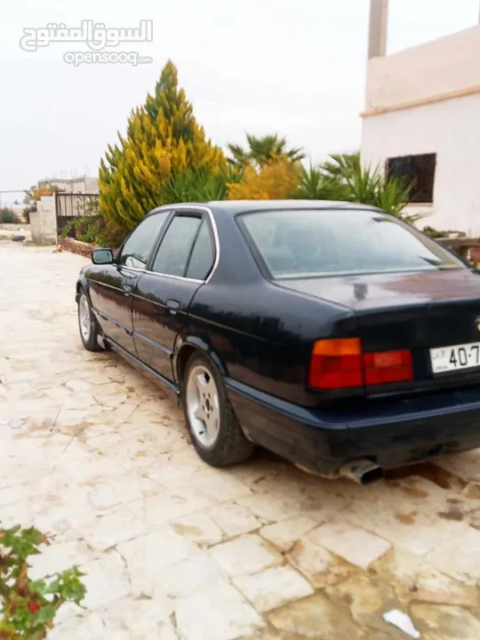 BMW520 للبيع بسعر مغري والشرا ما بقصر معو قابل للبدل على بكم