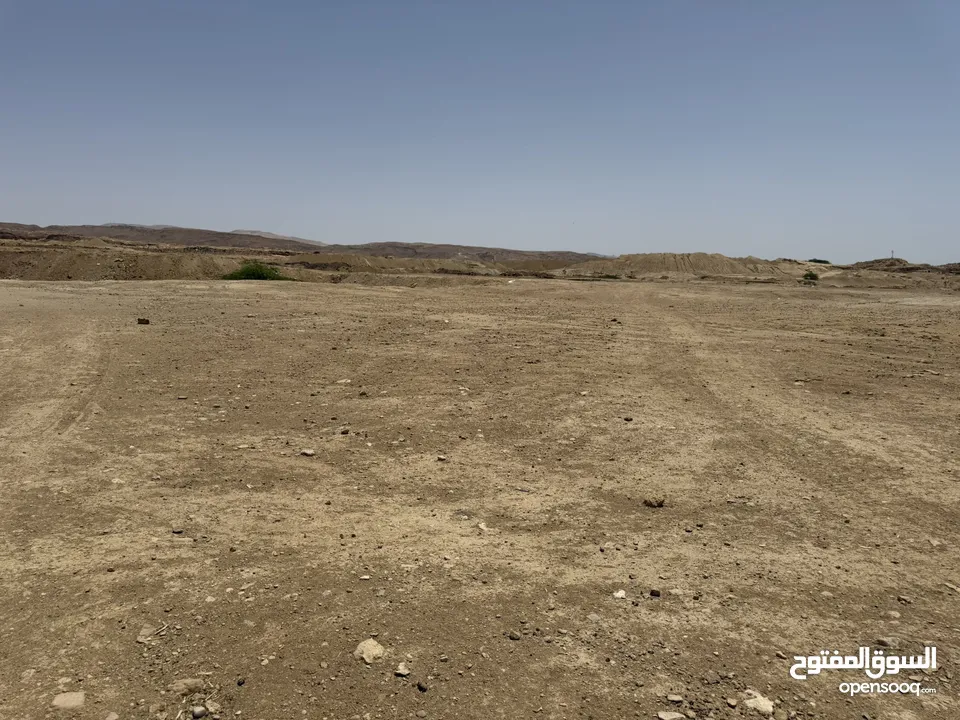 للبيع ارض في منطقة البحر الميت