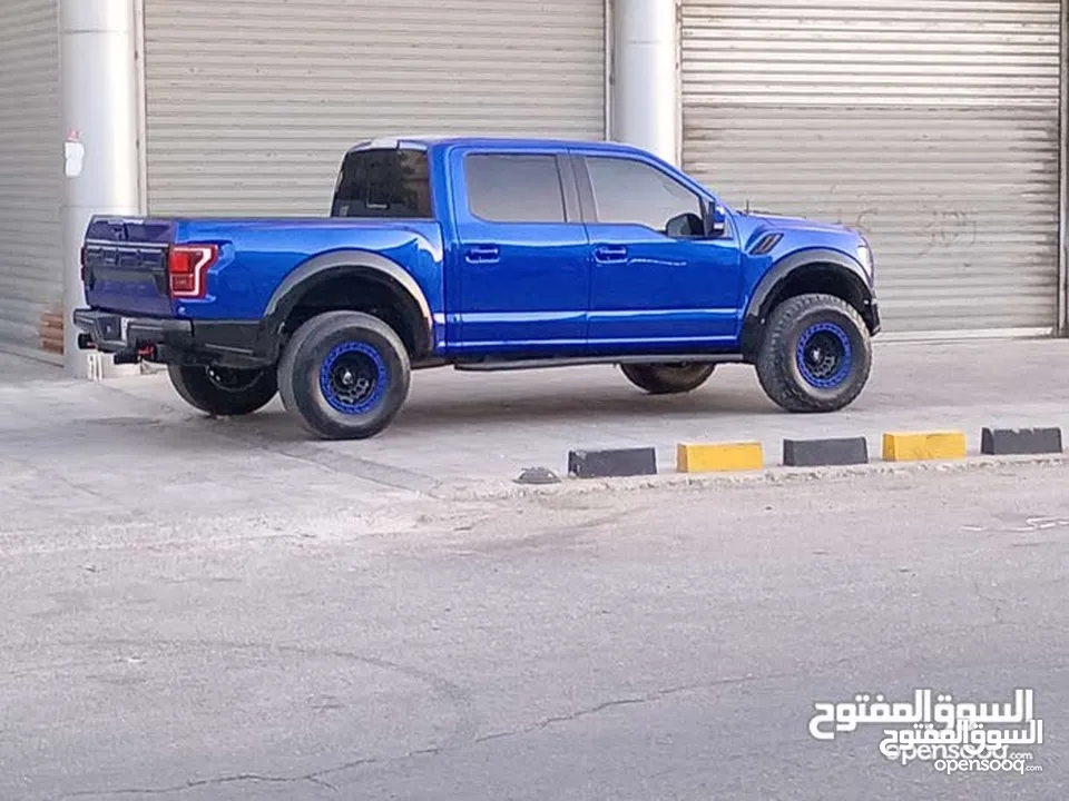 فورد رابتر أصلي للبيع للجادين فقط بسعر مناسب  F150  2018 أزرق جنط بي دلك فل بنوراما