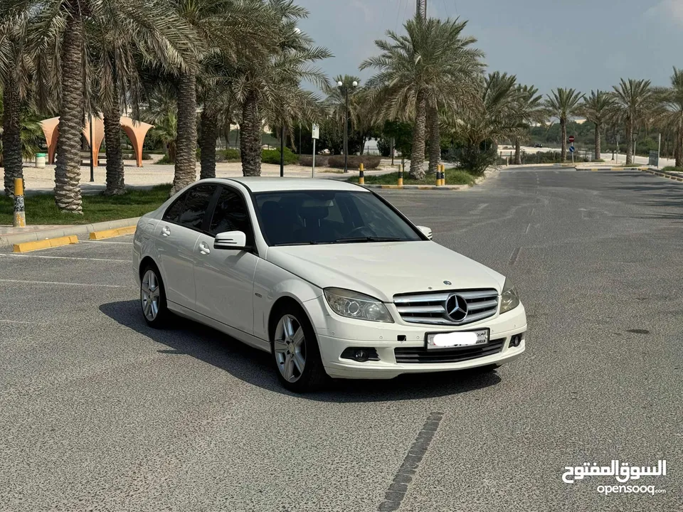 Mercedes Benz C-200 / 2011 (White)