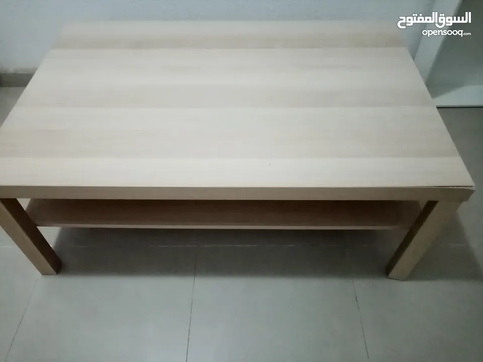 طاولة صنع ايكيا
