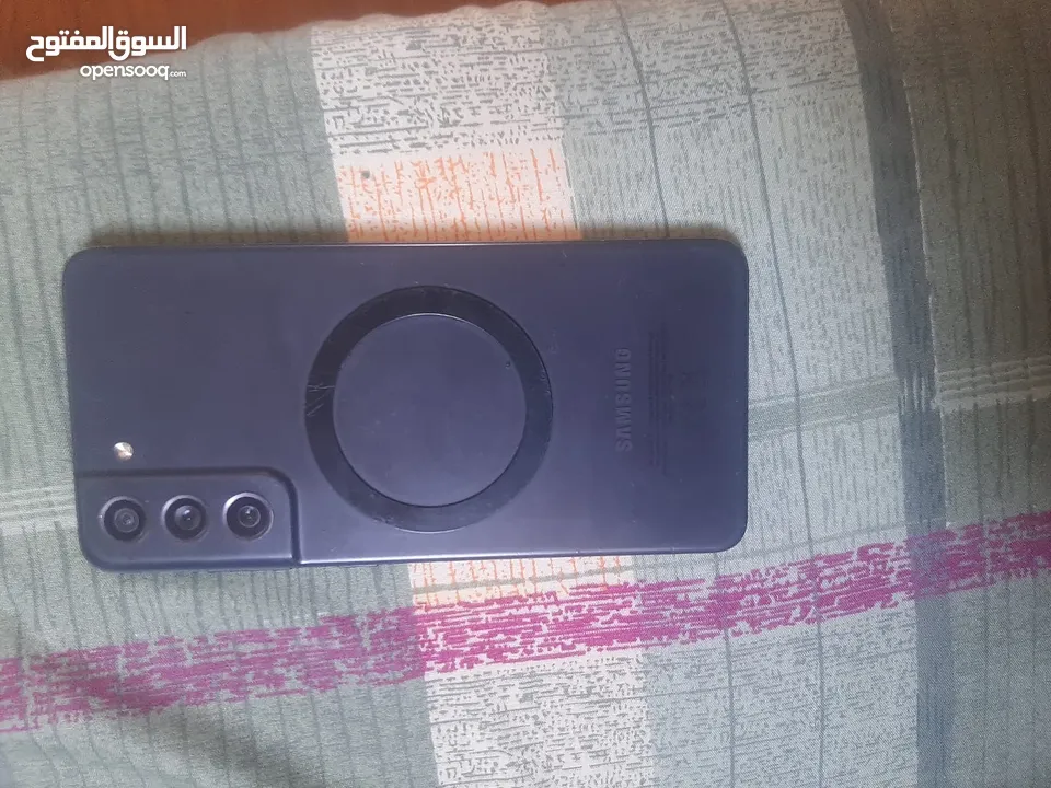 سامسونج s21 fe بحالة جيدة