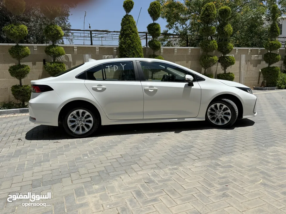 تويوتا كارولا ترخيص 2022 محرك 1800 هايبرد