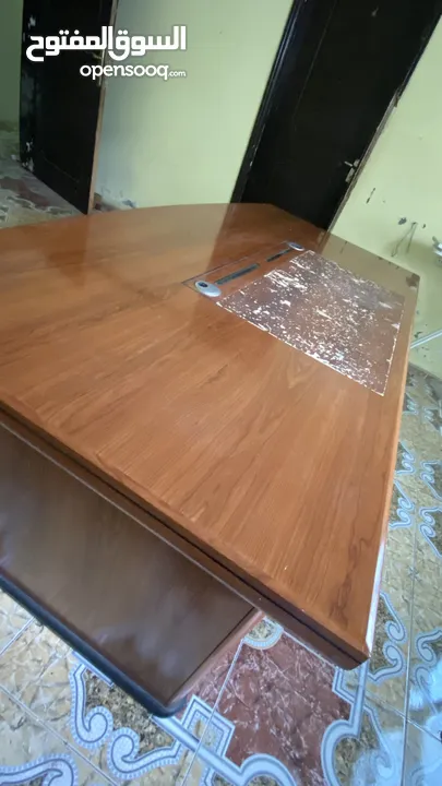 In  good condition office table