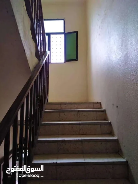 عمارة للبيع بسعر مغري جداً