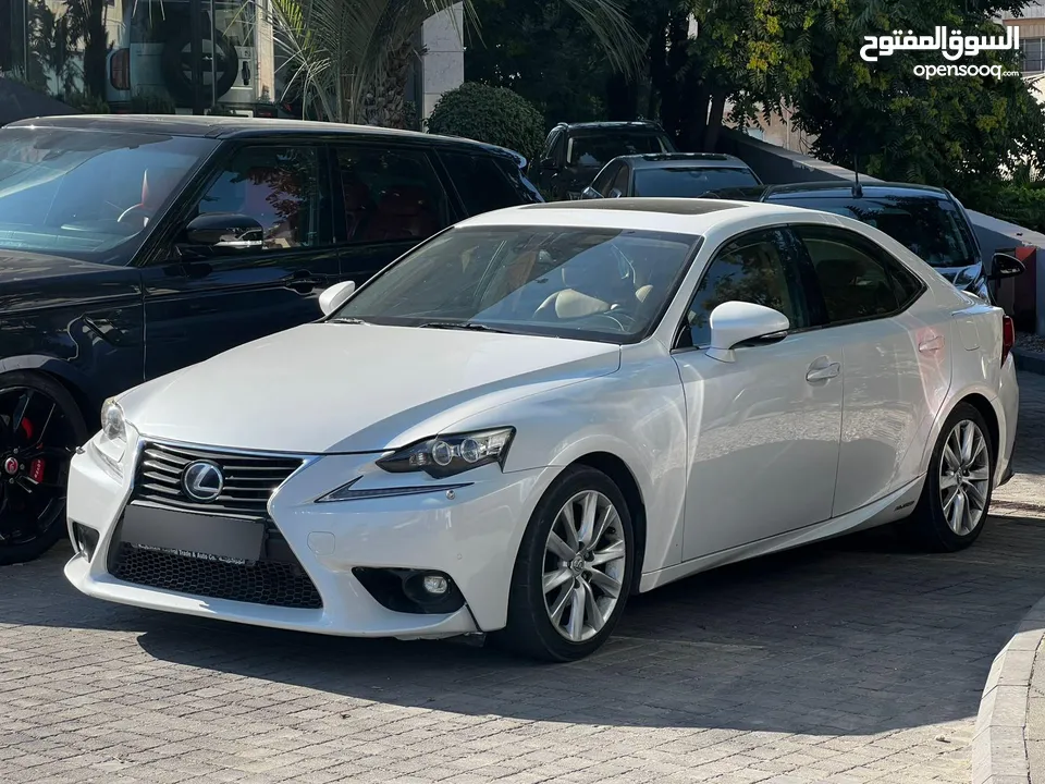 لكزس Lexus IS300h 2016
