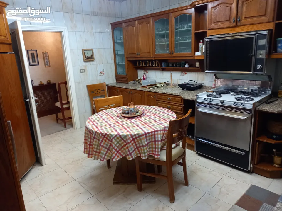 Apartment for Sale - Shmeisani - Amman - 270 sqm