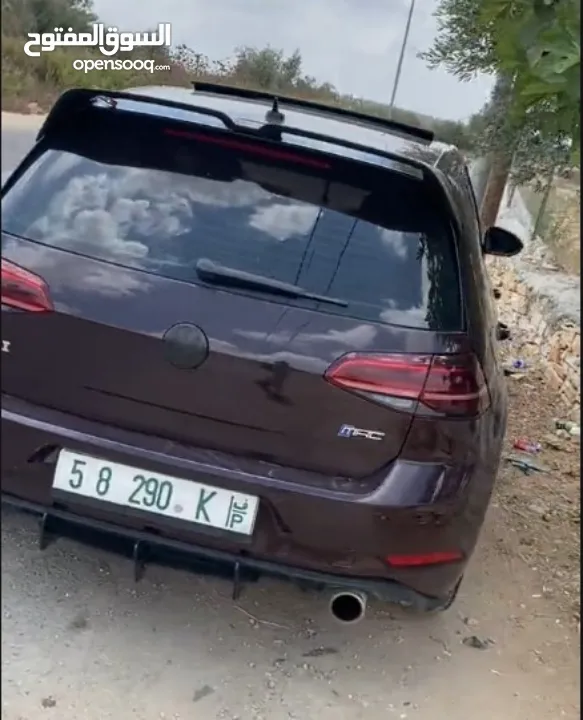 جولف GTI لون مميز 2017