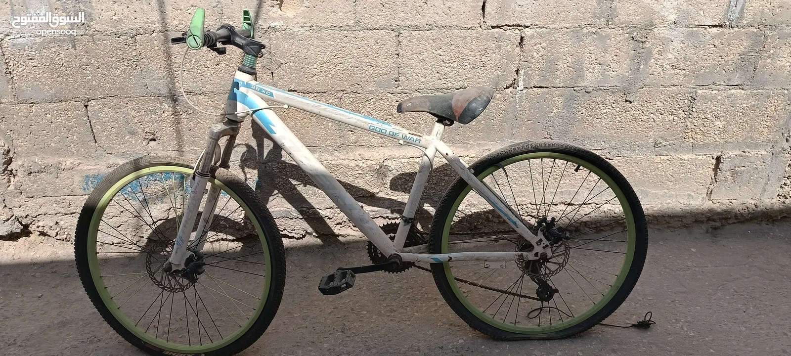 بسكليت كوبرا دراجه هوائيه بحاجه صيانه جنطات اضافيه