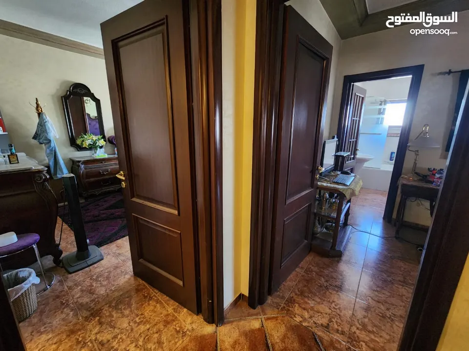 شقة استثمارية للبيع في ام اذينة - REF: 14673