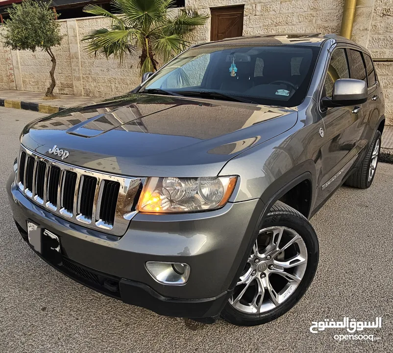Grand Cherokee 2011 - جراند شروكي فل اضافات بانوراما بحالة ممتازة